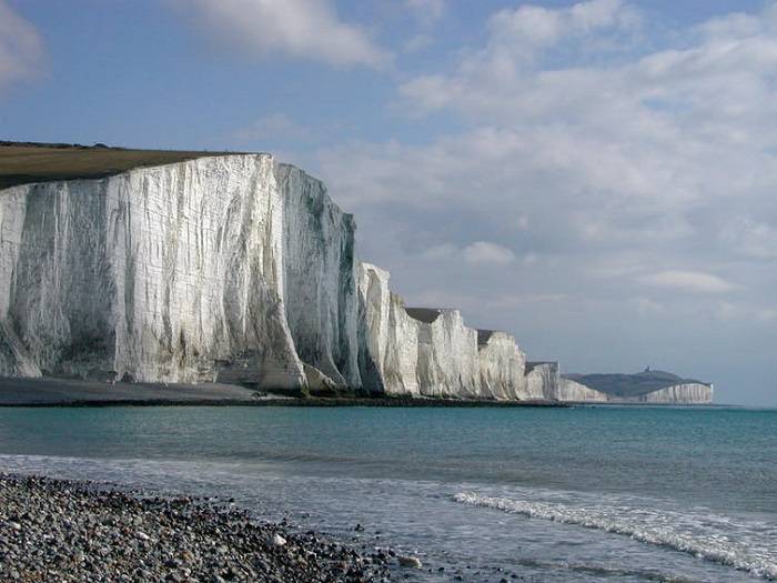 صخره‌های سفید گچی سواحل انگلیس میلیون‌ها سال پلانکتون را در خود جای داده‌اند