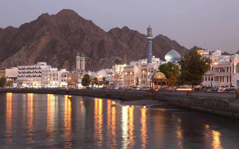 مناطق آزاد عمان چگونه سرمایه‌گذار خارجی جذب می‌کنند؟