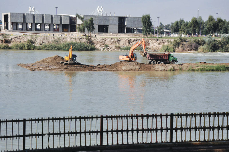 مخالفت شهرداری اهواز با ساخت و ساز در حاشیه رودخانه کارون