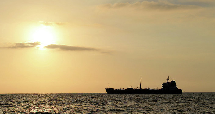 تهدید حیات خلیج فارس با تردد سالانه ۱۲ هزار نفتکش