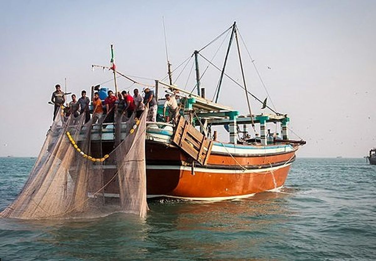 توقیف ۸ فروند شناور صیادی غیرمجاز در آب‌های استان بوشهر