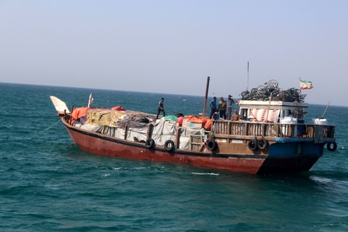 توقیف ۳ شناور با ۵۰ میلیارد ریال کالای قاچاق در آب‌های استان بوشهر