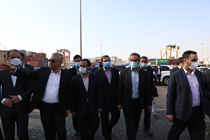 وزیر اقتصاد از گمرک و بندر شهید رجایی بازدید کرد