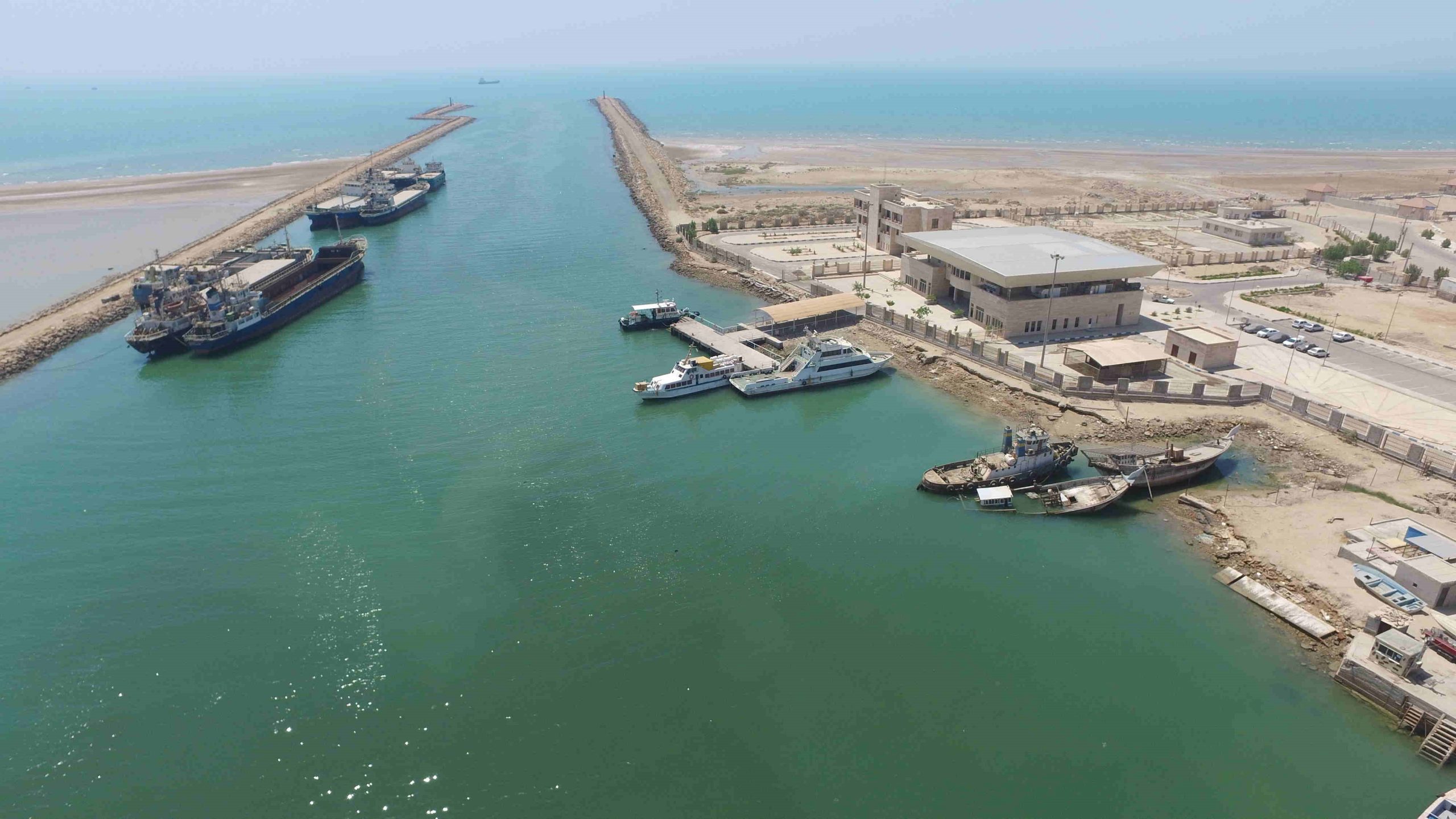 ۷۰ درصد کل صادرات ایران به قطر از استان بوشهر انجام می‌شود