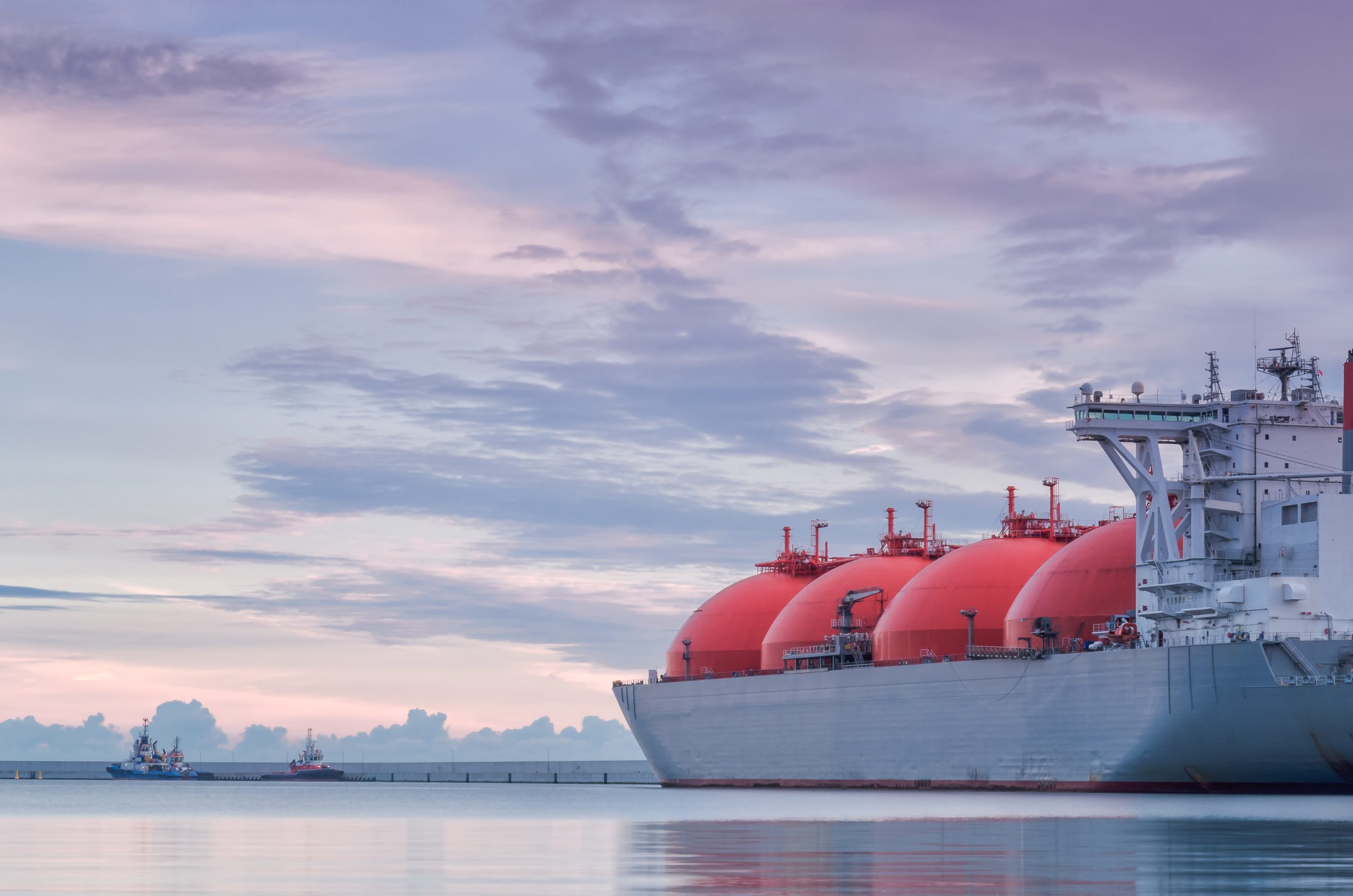 سفارش ساخت ۳۲۳ کشتی حمل گاز LNG در سال ۲۰۲۲