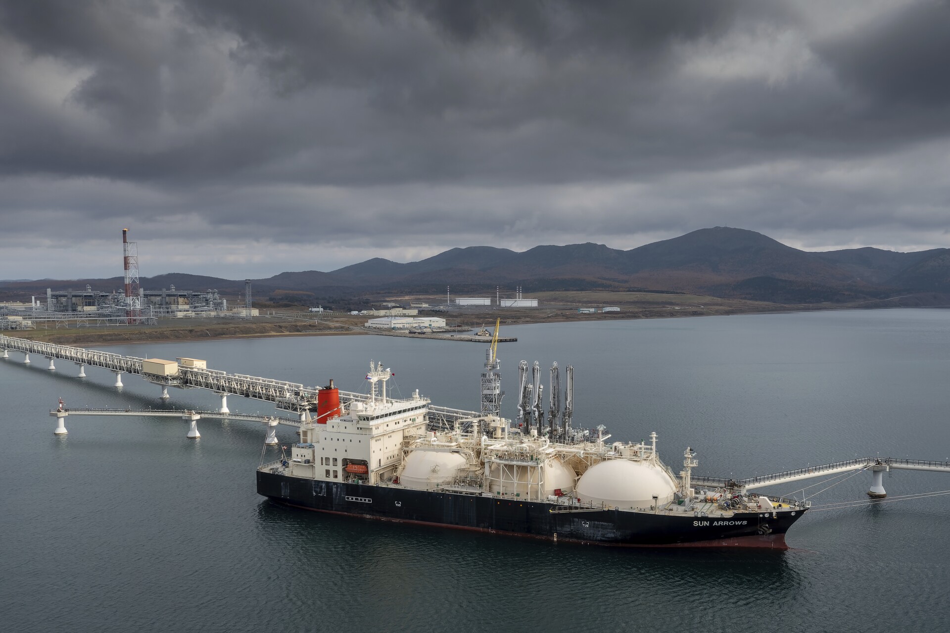 صدور اولین محموله گاز ال ان جی روسیه به چین از مسیر دریای شمال