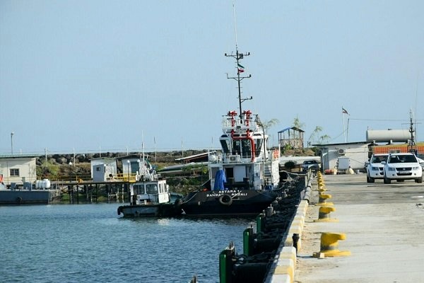 امکان تردد و پهلوگیری کشتی‌ های تجاری در بندر آستارا
