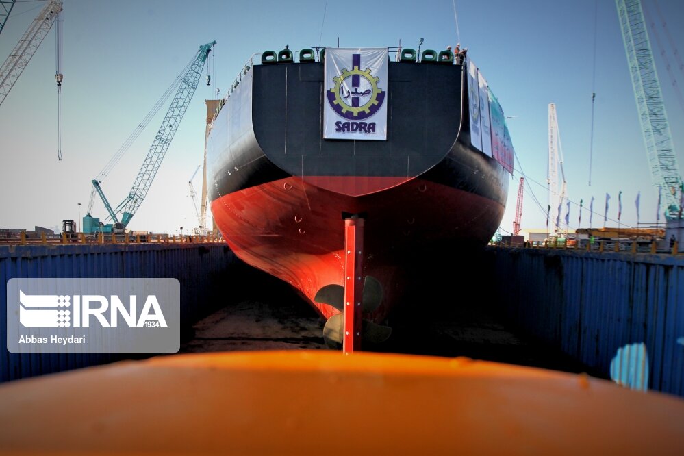 به آب اندازی کشتی ۱۱۳ هزار تنی افراماکس ۲ در بوشهر