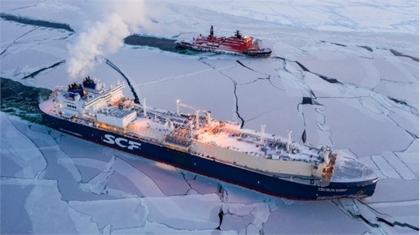 عبور آزمایشی کشتی روسی از مسیر قطب شمال برای اولین بار در زمستان