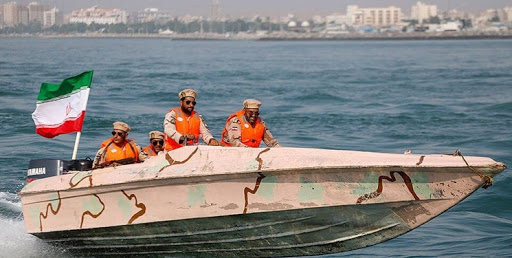 کشف بیش از ۶۰۰۰ لیتر سوخت قاچاق در آب‌های بوشهر