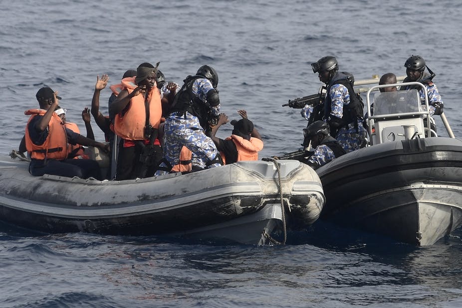 راه اندازی اکیپ مقابله با دزدی دریایی در خلیج گینه