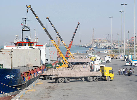 افزایش ترافیک کالاهای صادراتی از مسیر دریایی بندر خرمشهر به عراق