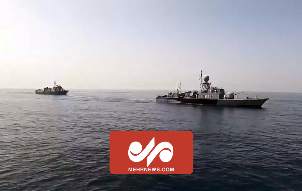 رژه نیروی دریایی ارتش جمهوری اسلامی در خلیج همیشه فارس