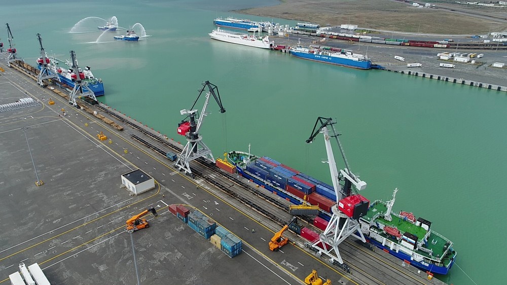 توسعه ناوگان تجاری جمهوری آذربایجان در دریای خزر