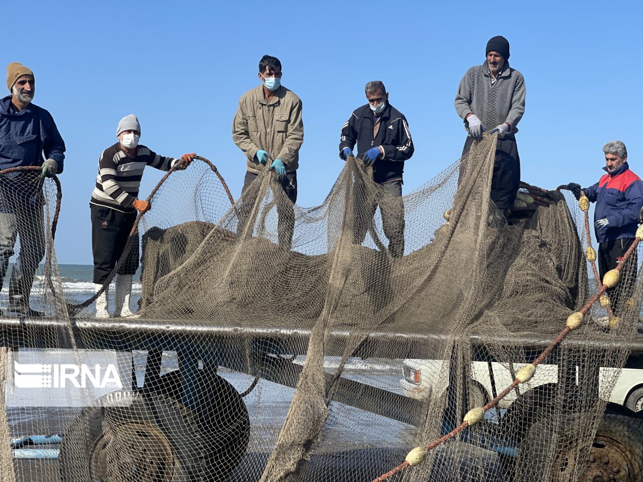 انتظار ۳۰ ماهه صیادان گلستانی برای انتقال شناور ماهیگیری به دریای خزر پایان یافت