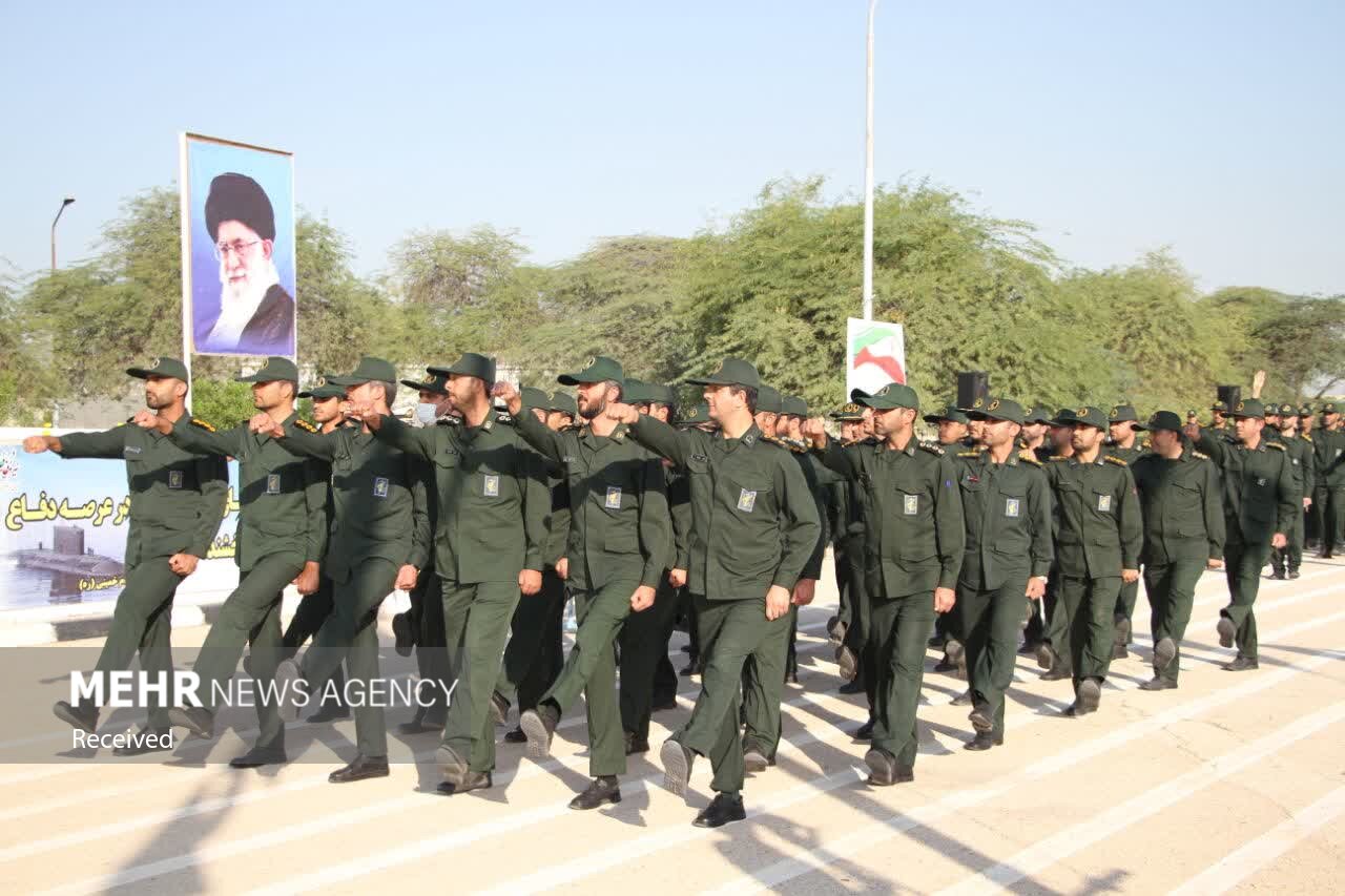 رژه نیروهای مسلح استان بوشهر برگزار شد