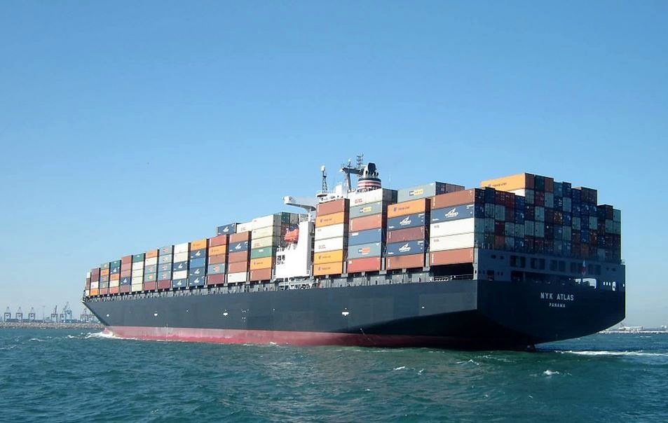 حمل ونقل دریایی کشور مظلوم واقع شده است