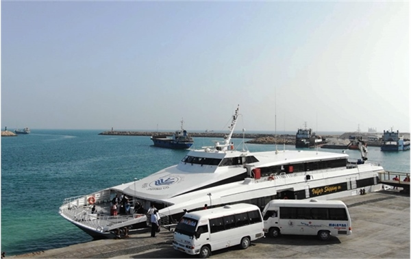 افزایش تعداد سفرهای بین‌المللی از بندرلنگه به ۶ سفر در هفته/ تردد بیش از ۲۱ هزار نفر مسافر از این پایانه به امارات