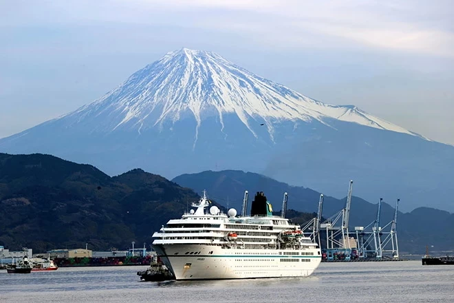 پذیرش اولین کشتی تفریحی خارجی در بنادر ژاپن پس از سه سال