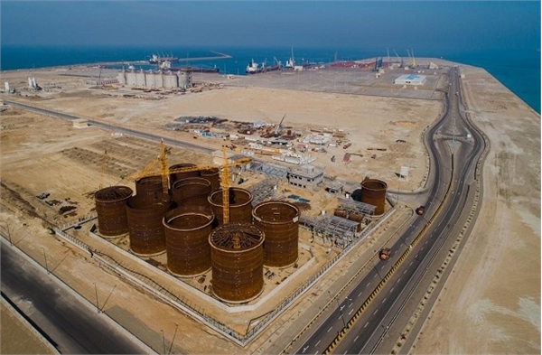 پیشرفت ۷۷ درصدی پروژه احداث مخازن قیر و فرآورده های نفتی سنگین در بندر شهید بهشتی چابهار / آمادگی جذب سرمایه گذار داخلی و خارجی برای تکمیل و بهره برداری فاز ۲ طرح توسعه