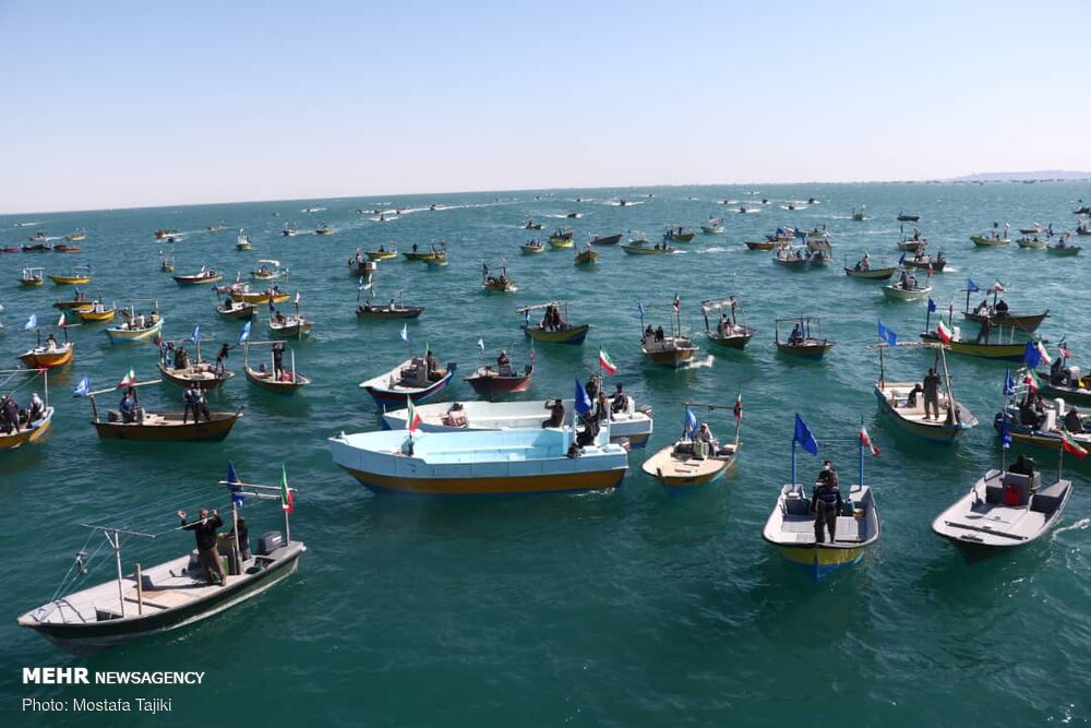 حضور بیش از ۳ هزار شناور مردمی در رژه اقتدار بسیج دریایی