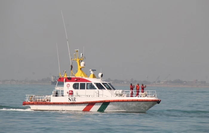 شناورهای جستجو و نجات دریایی بوشهر به تلفن ماهواره ای مجهز شدند