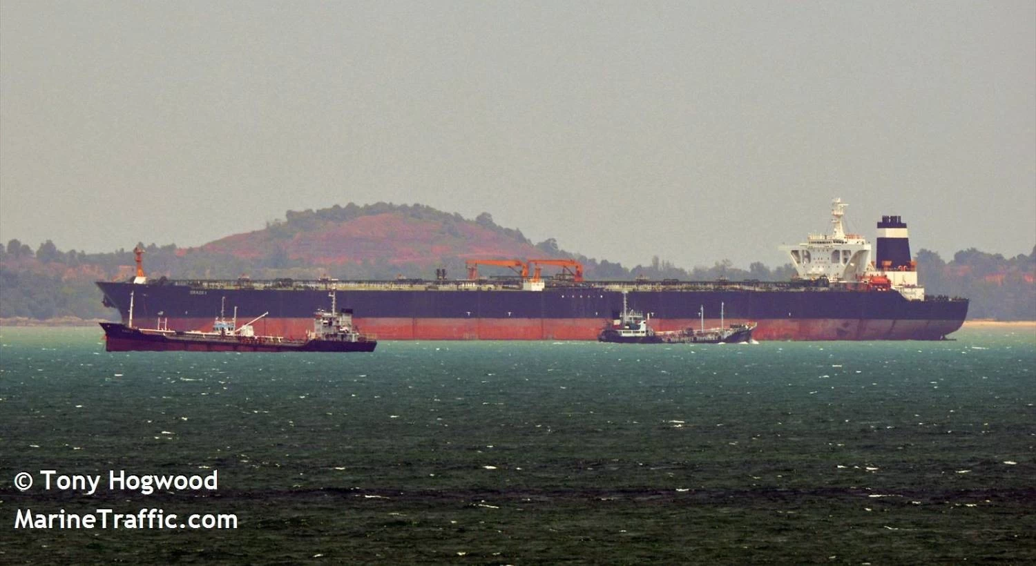 نفتکش ایرانی آرمان توسط اندونزی توقیف شد