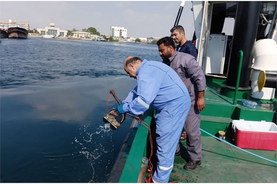 ​اجرای روش‌های نوین مقابله با آلودگی دریایی در حوضچه بنادر باهنر و حقانی