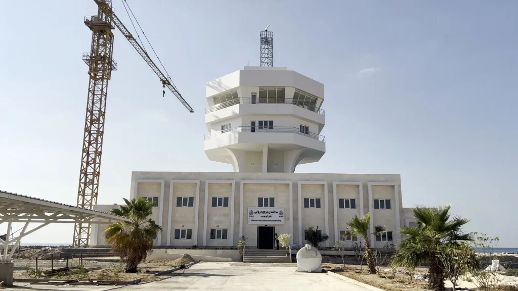 ساختمان مرجع دریایی و اداره بندر جزیره ابوموسی
