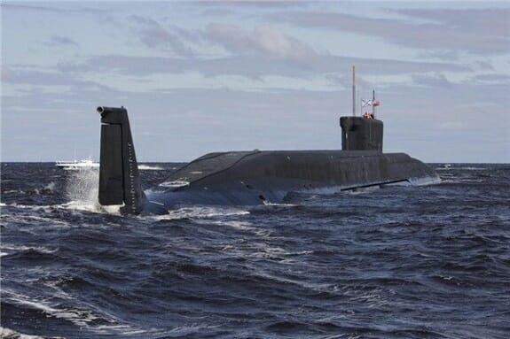 روسیه زیردریایی هسته‌ای با قابلیت حمل پهپاد زیرآبی را رونمایی کرد