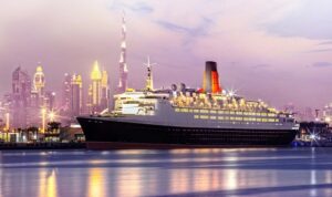 Queen Elizabeth 2 ship-کشتی کوئین الیزابت 2 در دبی