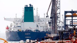 تعمیر نفتکش سابیتی در ایزوایکو-sabiti oil tanker