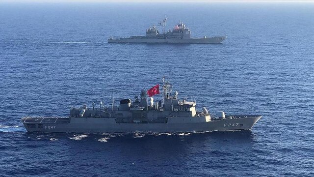 تمرین مشترک دریایی نیروی دریایی آمریکا و ترکیه در دریای مدیترانه