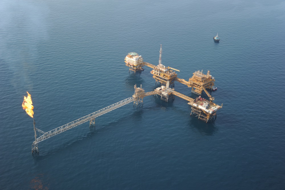سکوی ابوذر در جزیره خارک شرکت نفت فلات قاره