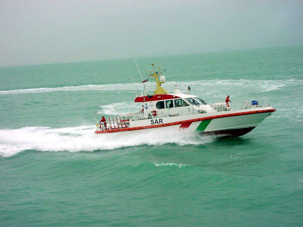 عملیات امداد و نجات دریایی توسط شناور sar