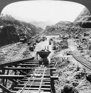 نمای تونلی از ساخت کانال پاناما