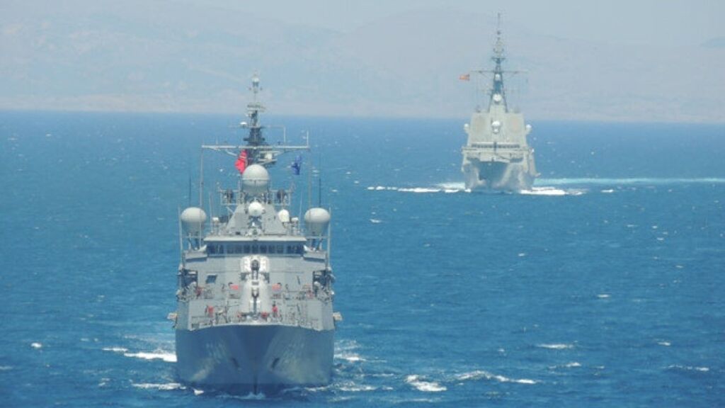رزمایش دریایی امارات و یونان در دریای مدیترانه