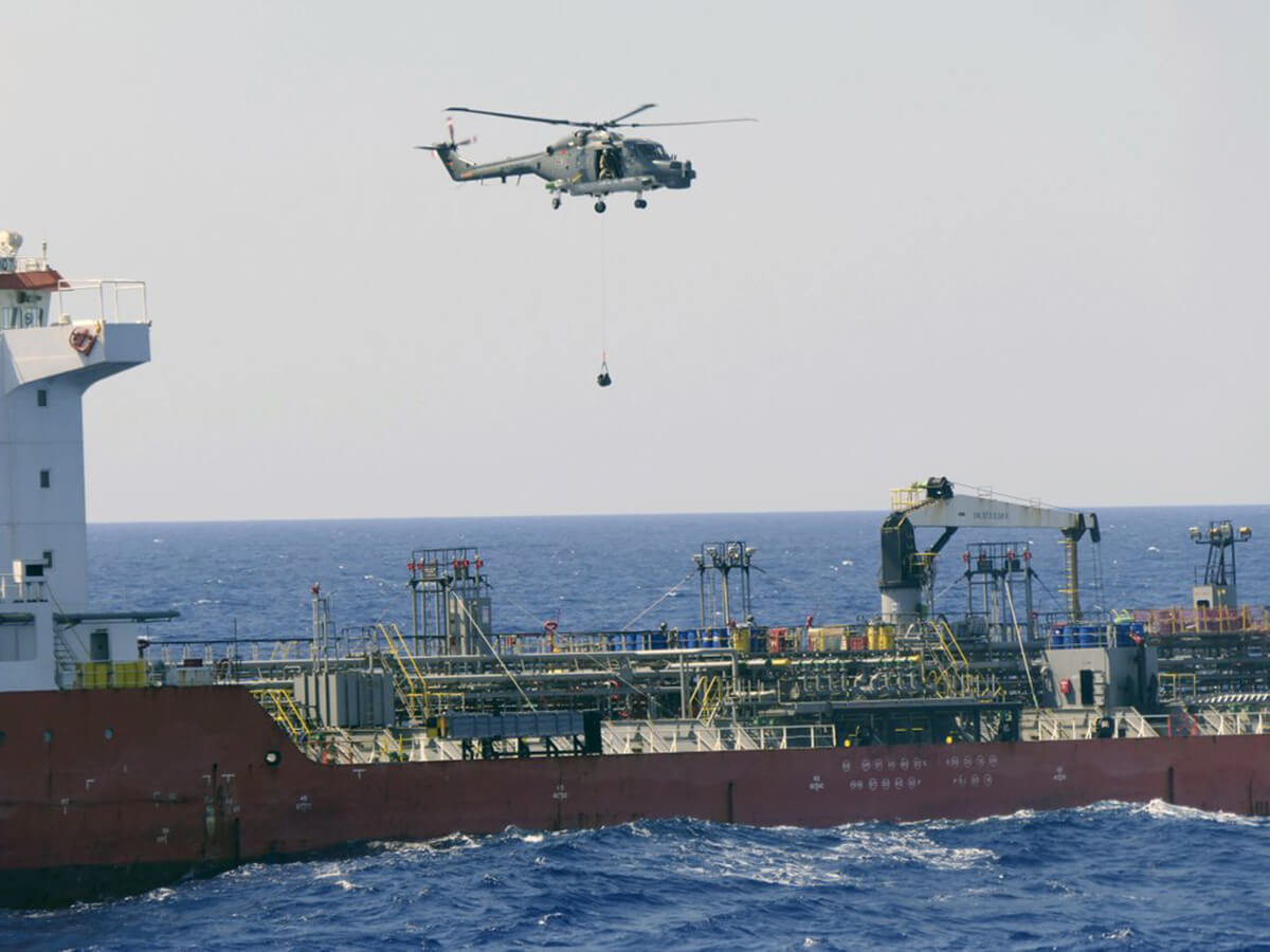 توقیف شناور حامل سوخت هواپیما اماراتی در نزدیکی آب‌های دریای لیبی توسط ناوهای اتحادیه اروپا