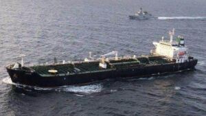 اسکورت کشتی‌های تجاری ایران تا دهانه کانال سوئز توسط نیروی دریایی ارتش