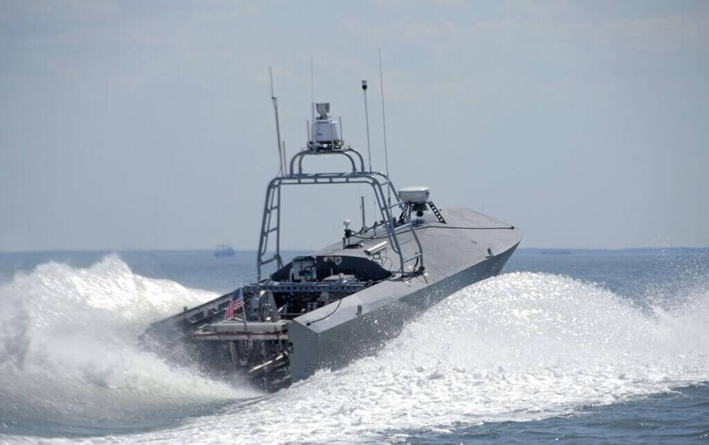 قایق تندرو نظامی هوشمند بدون سرنشین