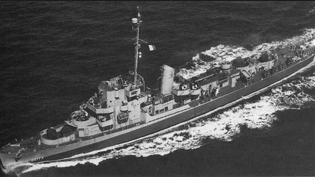 ناوشکن الدریچ نیروی دریایی آمریکا در دهه‌ی ۱۹۴۰
