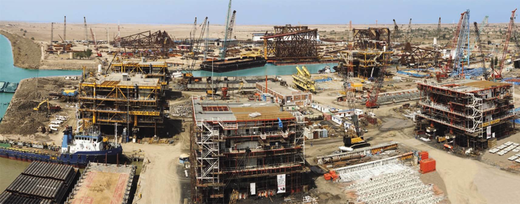 ساخت پنج سکوی دریایی میدان‌های نفتی ابوذر، فروزان و رسالت در خرمشهر