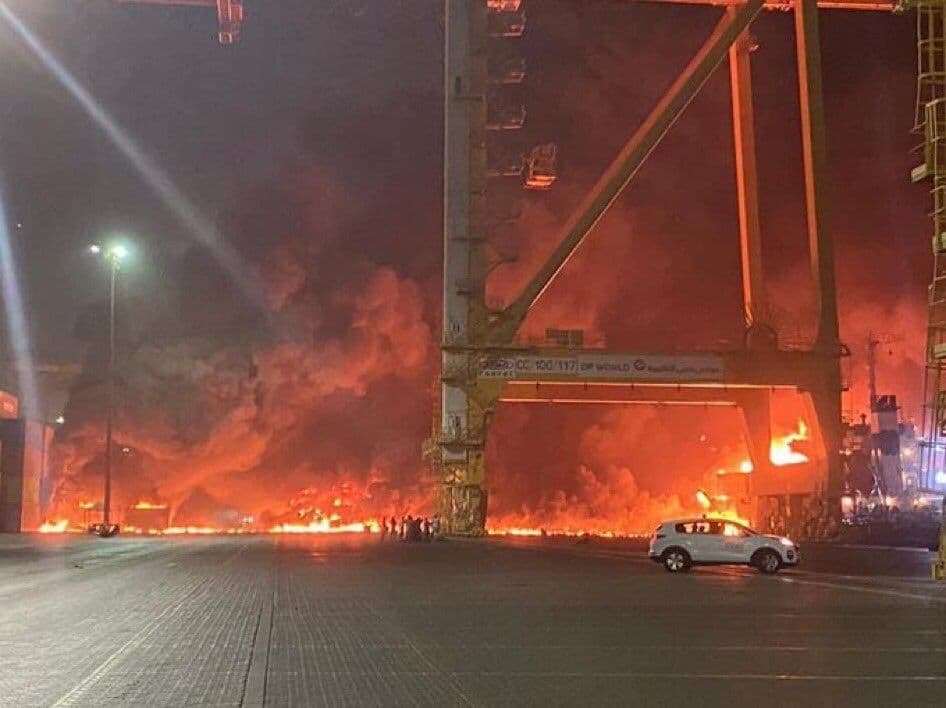 انفجار یک نفتکش در بندر جبل علی امارات