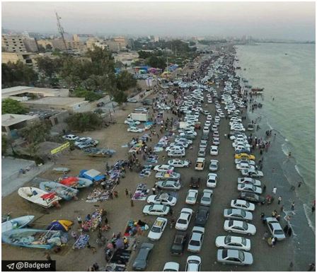 ساحل شلوغ زشت و بی نظم ماشین ها در بندرعباس - سورو